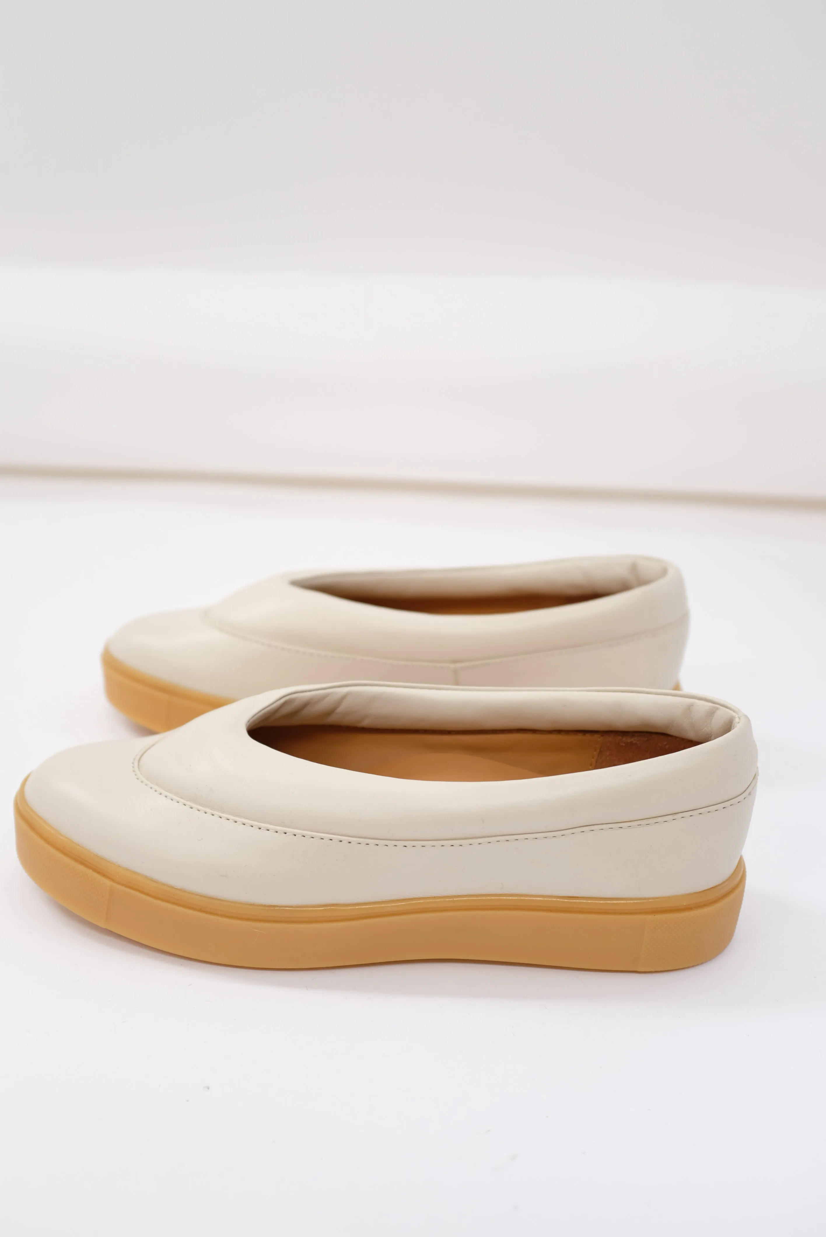 Beklina Margo Sneaker Off White