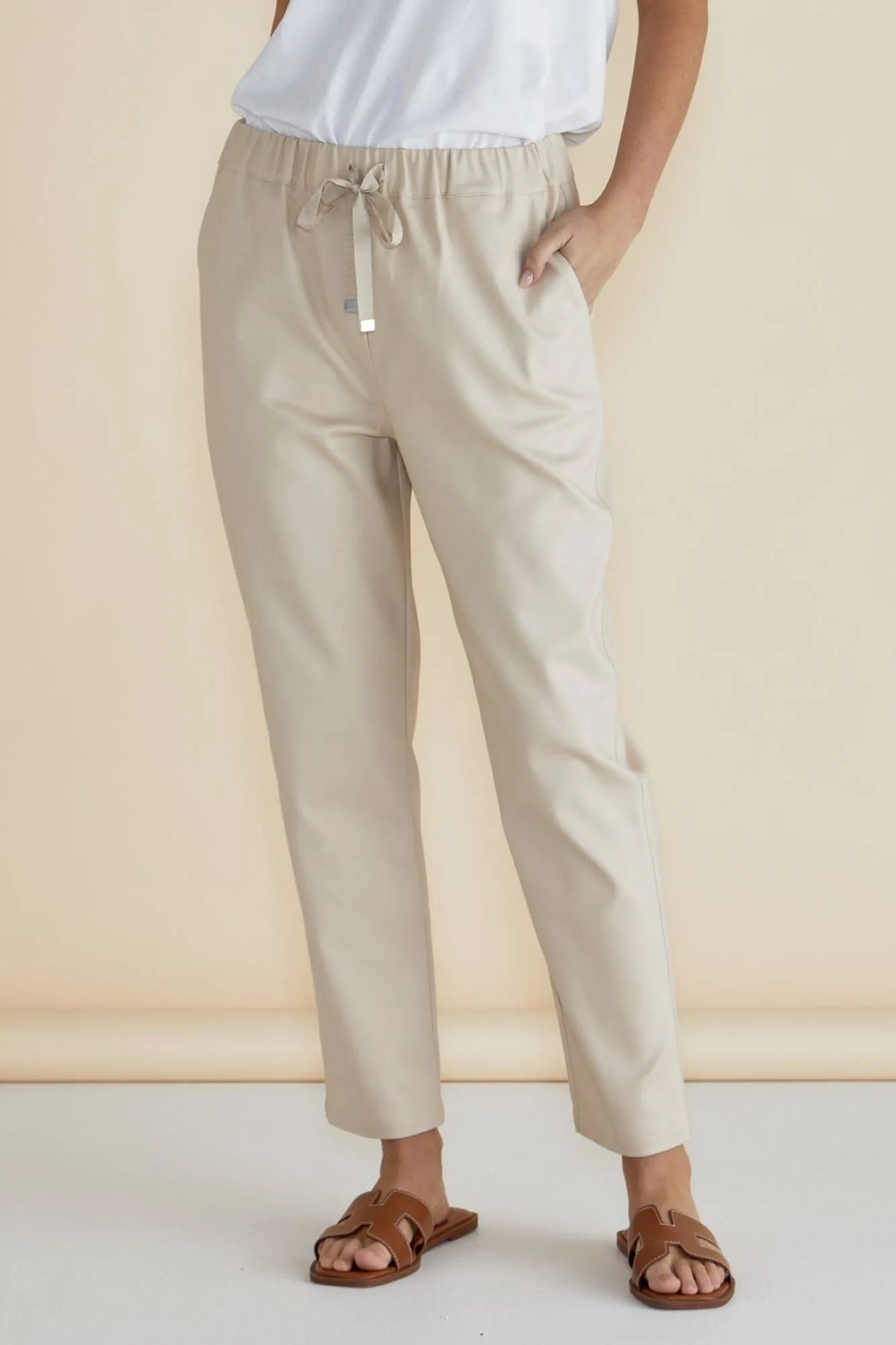Betty Basics Kenzie Jogger Cream