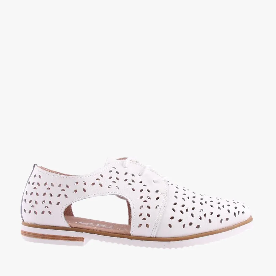 CHICKY WHITE