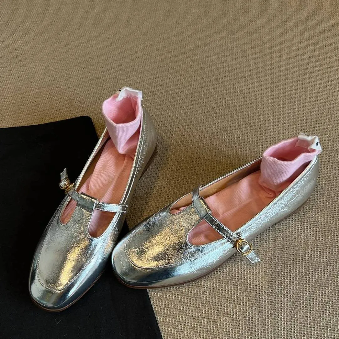 Comfortable Round Toe Flat Slip-Ons