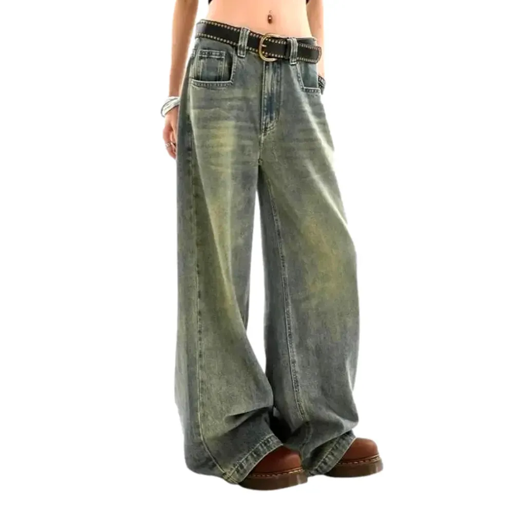 Faded wash trendy women's jeans