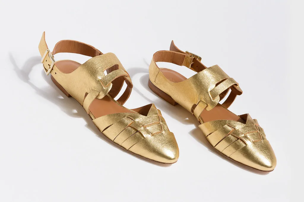 FEDORA Golden Closed Toe Sandal