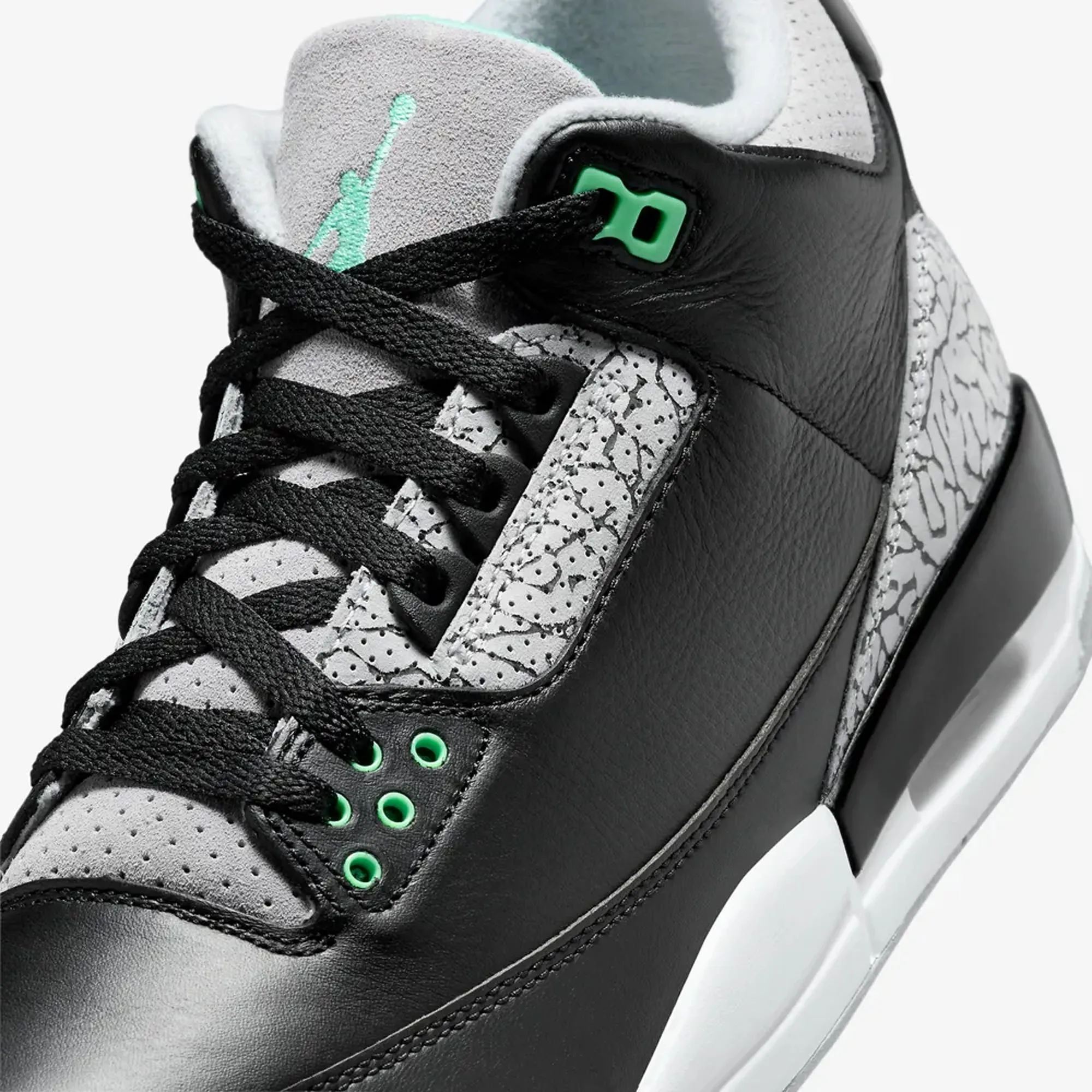 Jordan | AIR JORDAN 3 RETRO { GREEN GLOW