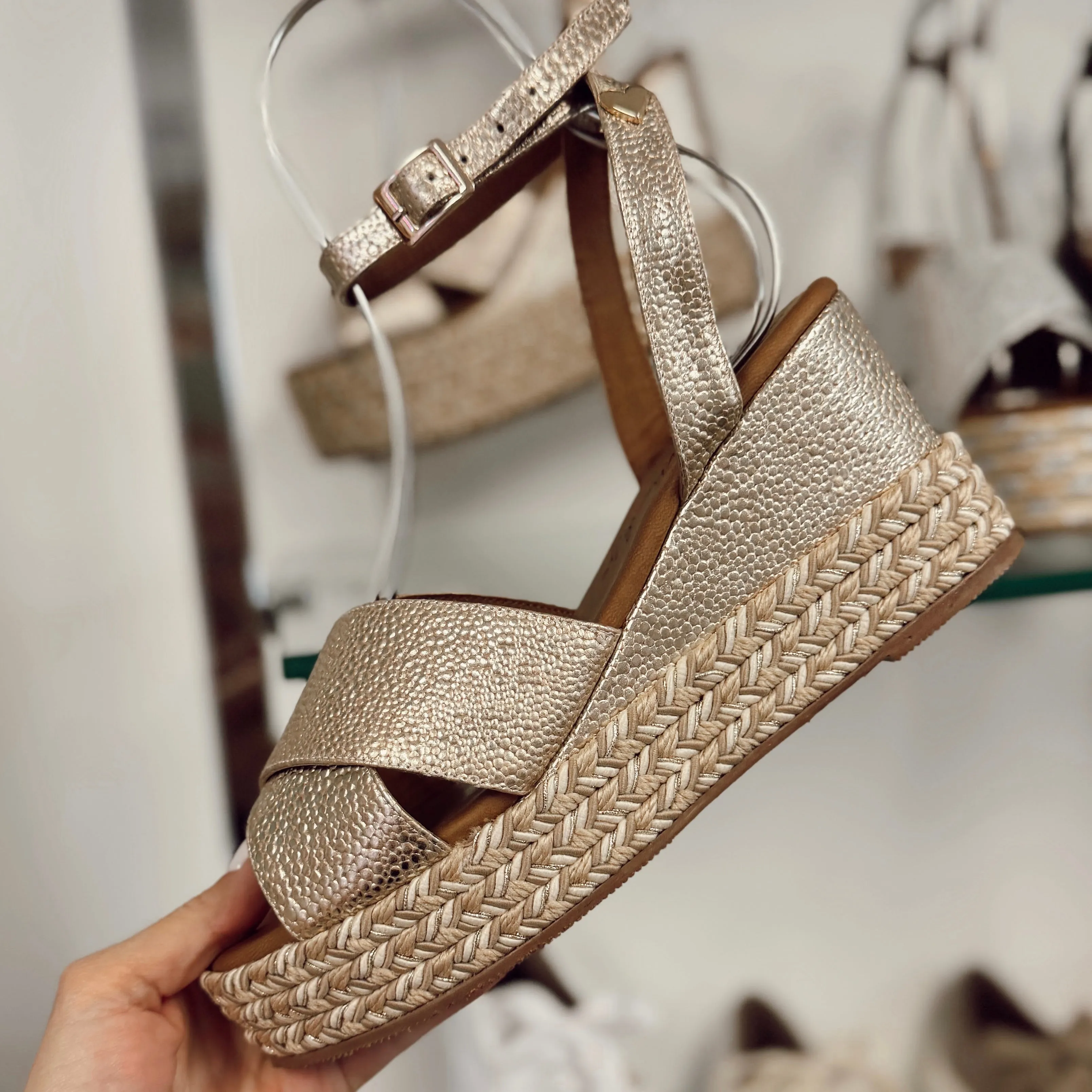 Masha Sandals Gold - Low High