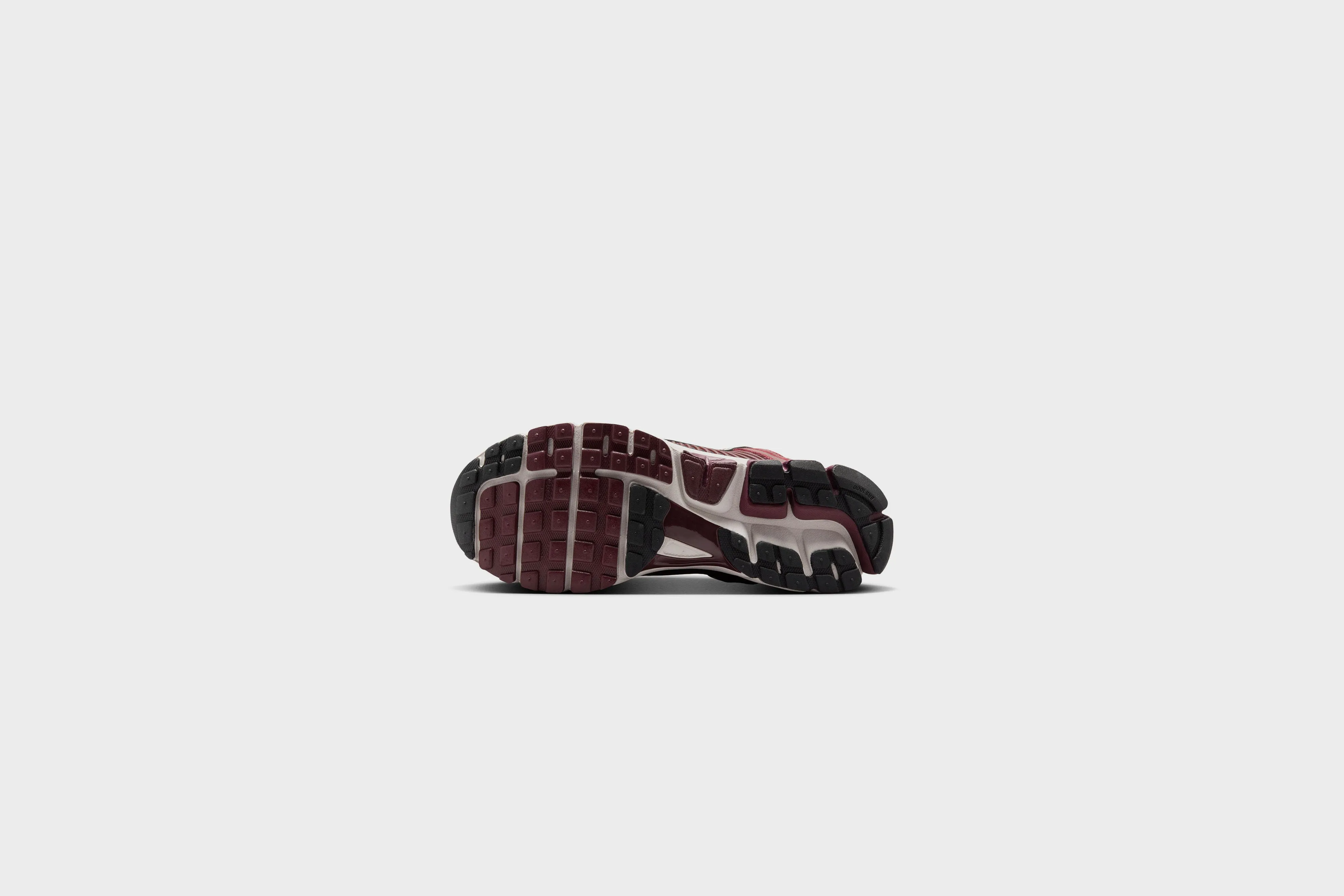 Nike Zoom Vomero 5 (Dark Team Red/Black)