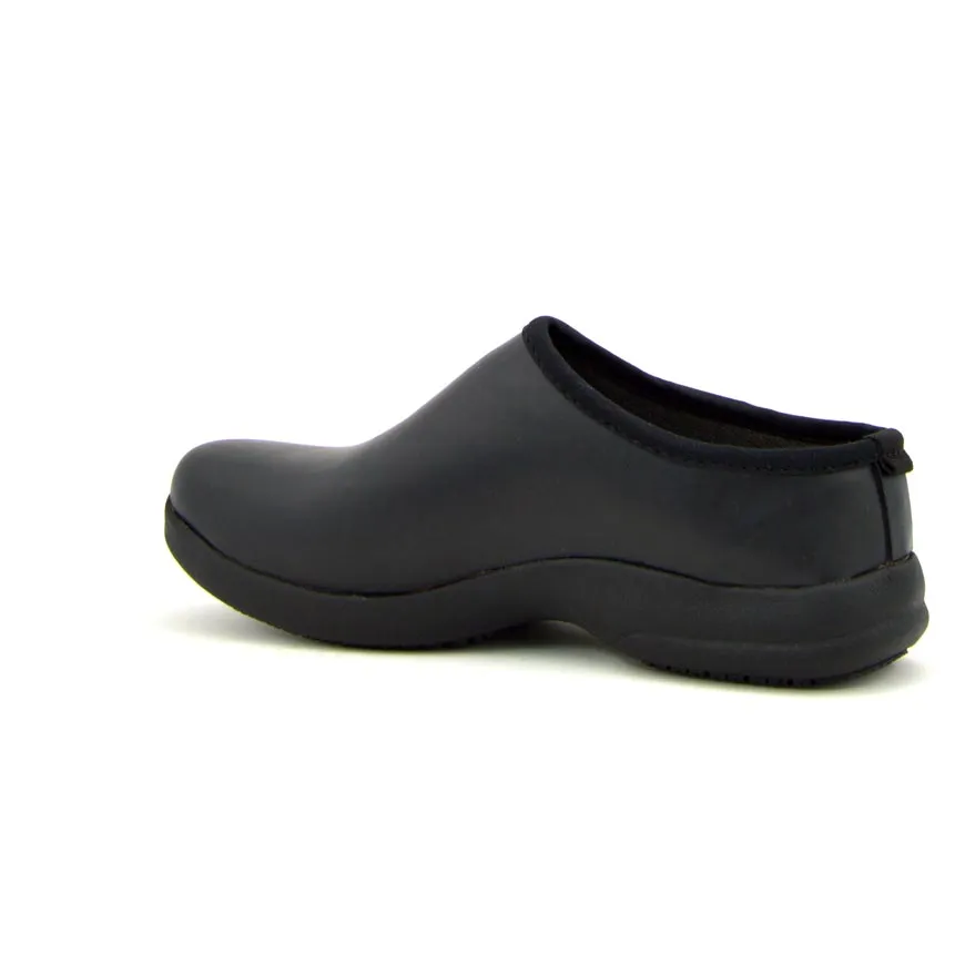 Oliver Solid Black Clog