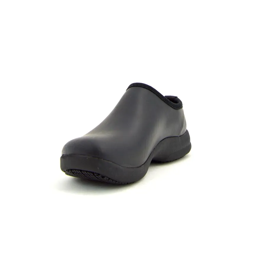 Oliver Solid Black Clog