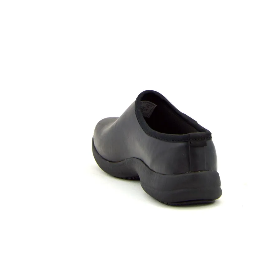 Oliver Solid Black Clog