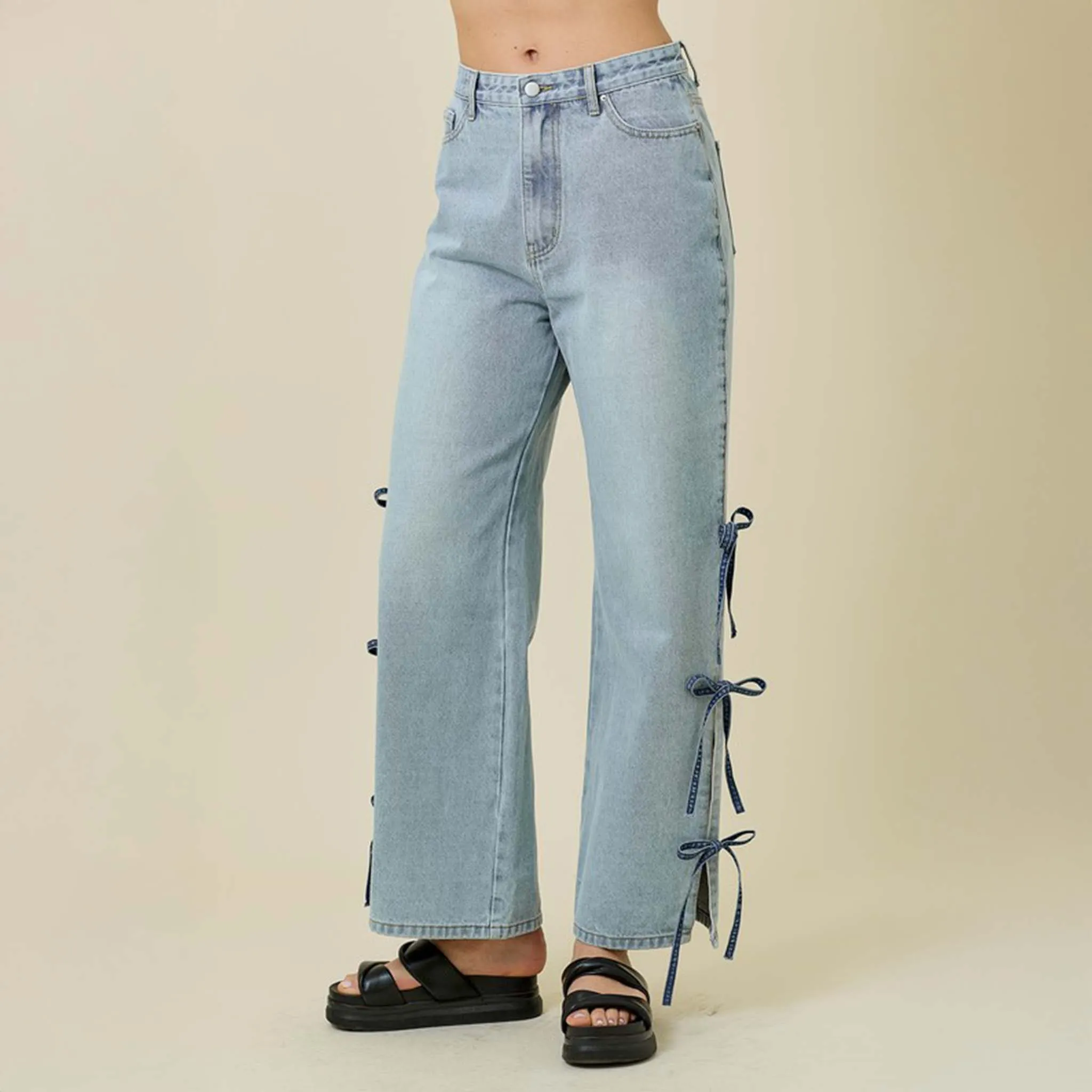 Side Bow Straight Jeans