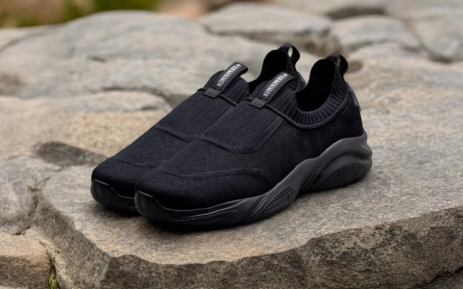 Sole Max Slip Ons : Ultra Black